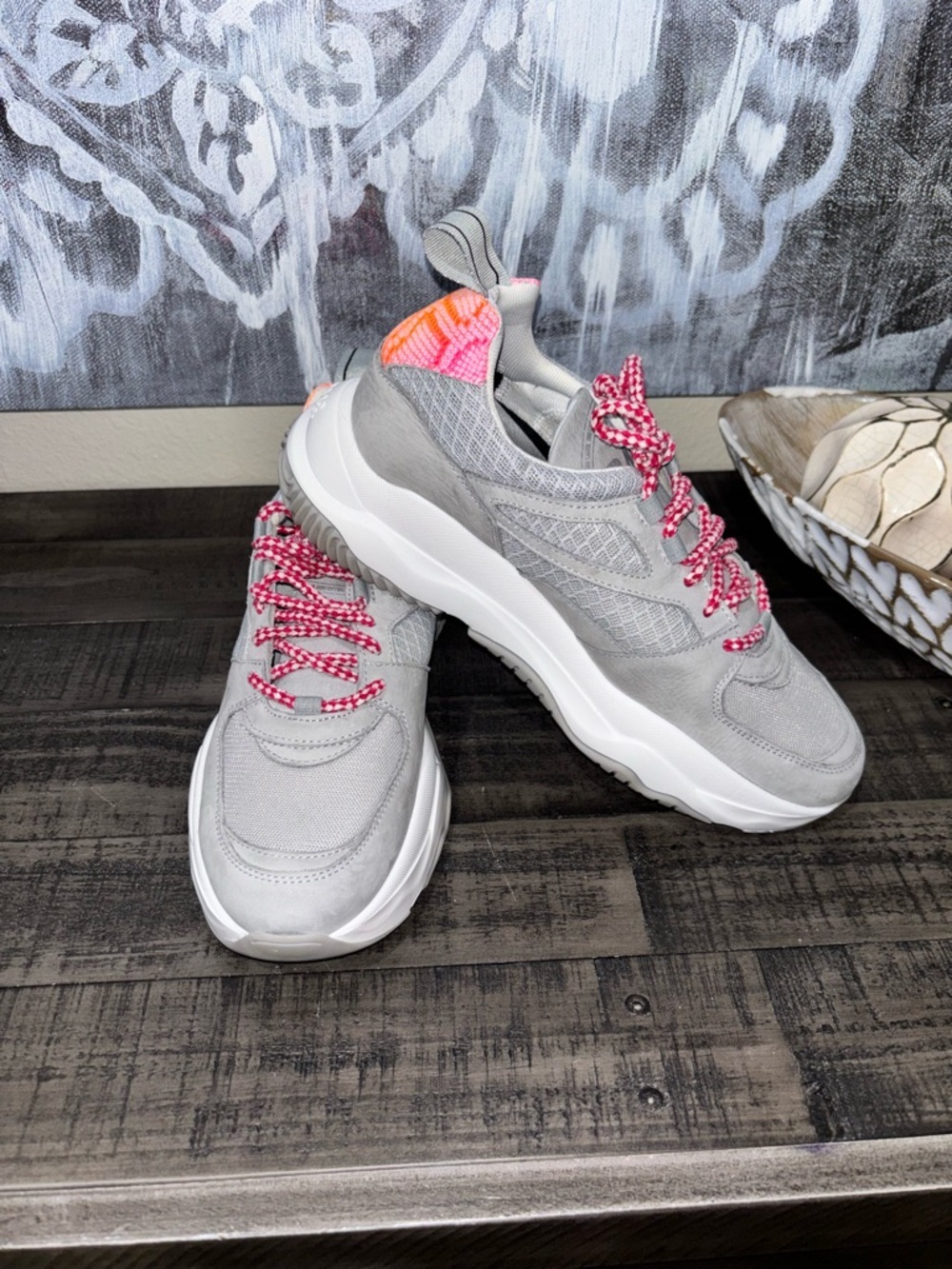 P448 Luke sneakers New without Box 
Womens SZ 39​